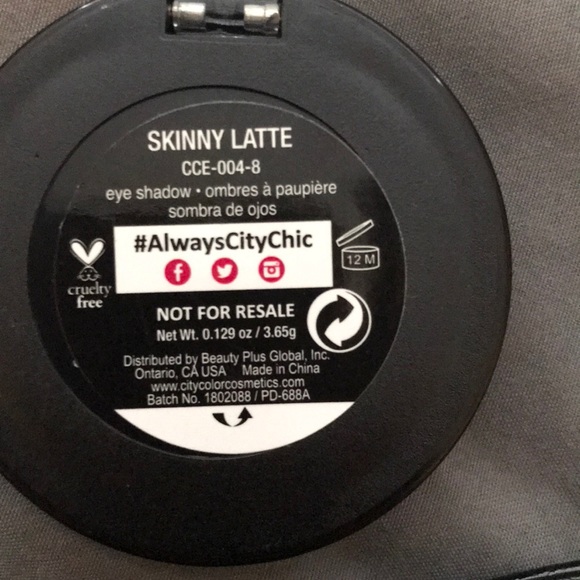 Makeup bundle - Picture 4 of 6